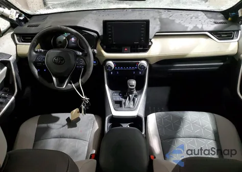 2021 Toyota Rav4 Xle from USA, damaged, VIN 2T3P1RFV9MC224440